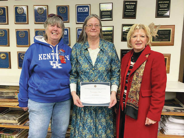 VFW 5171 presents certificates of appreciation - Harlan Enterprise ...